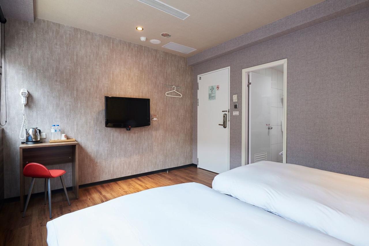 Tomorrow Hotel Taipei Esterno foto