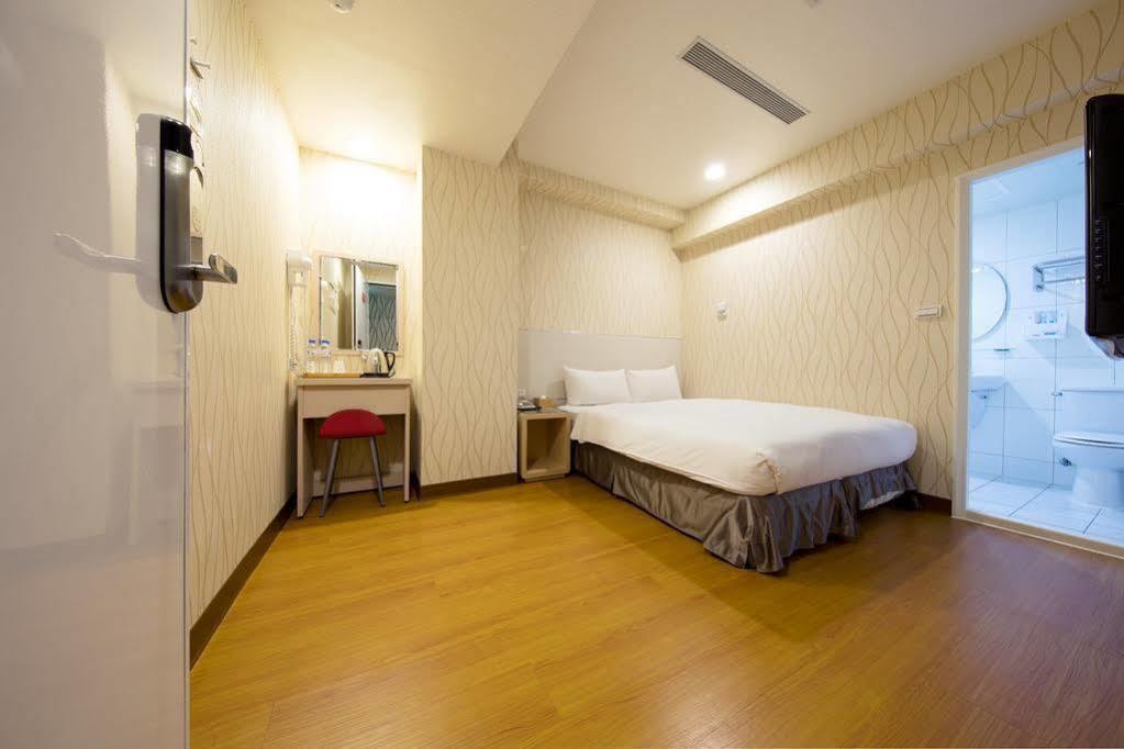 Tomorrow Hotel Taipei Esterno foto