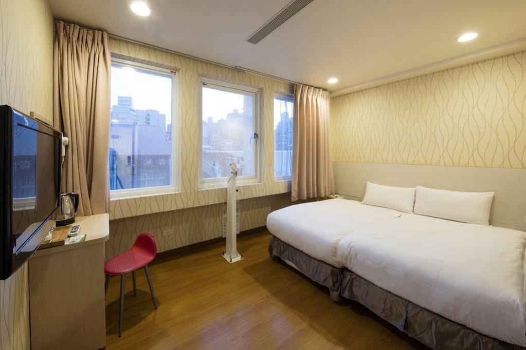 Tomorrow Hotel Taipei Esterno foto