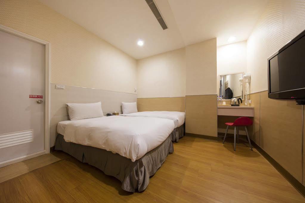 Tomorrow Hotel Taipei Esterno foto